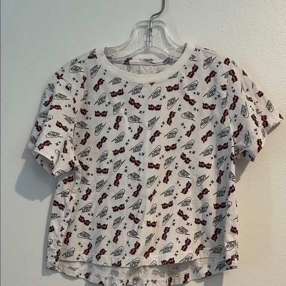Nike Short Sleeved Tee - Picture 1 of 4